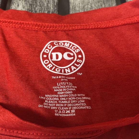 Women’s DC comic t-shirt red - Picture 2 of 3